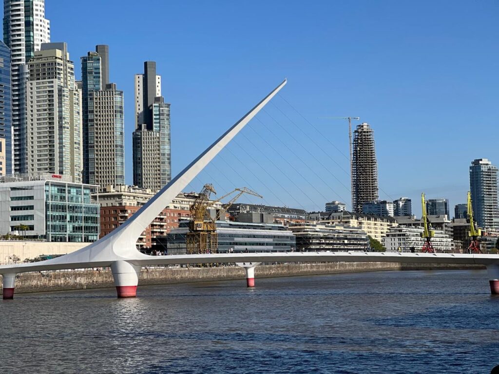 PONTE DE LA MUJER PONTO TURISTICO EM BUENOS AIRES