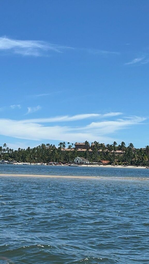 Igrejinha da praia dos carneiros em pernambuco