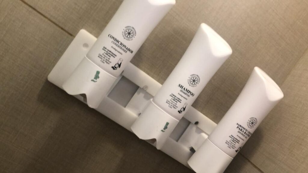 itens de banheiro no Ibeostar Selection na praia do forte na bahia