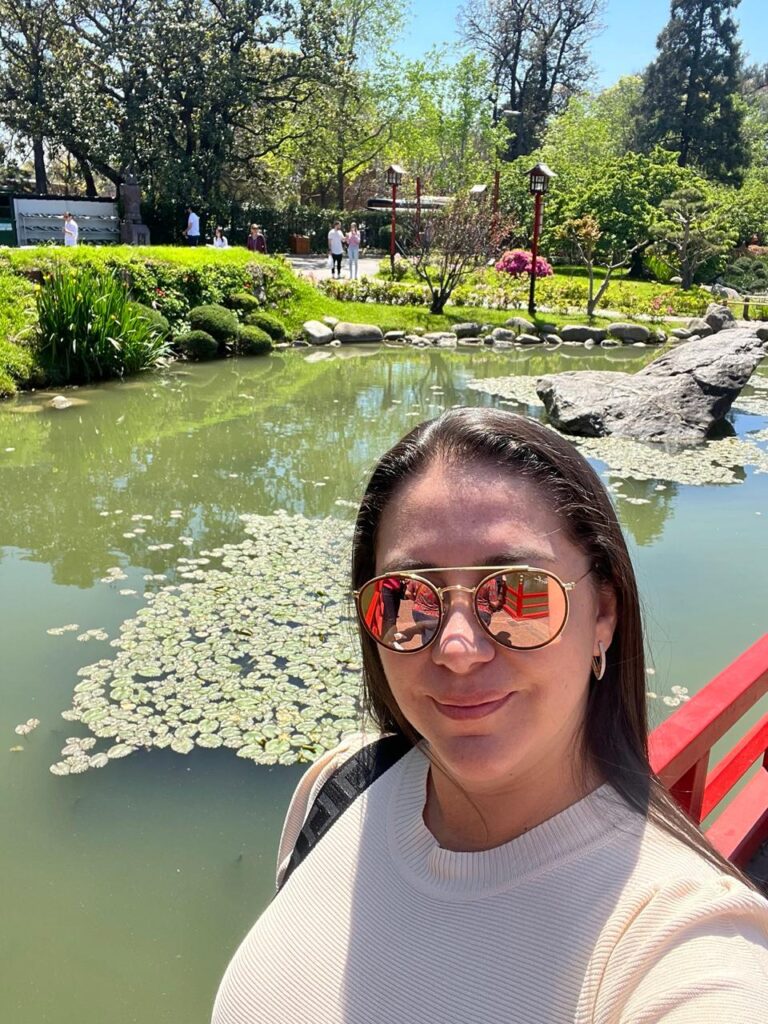 TURISTA NO JARDIM JAPONES EM BUENOS AIRES