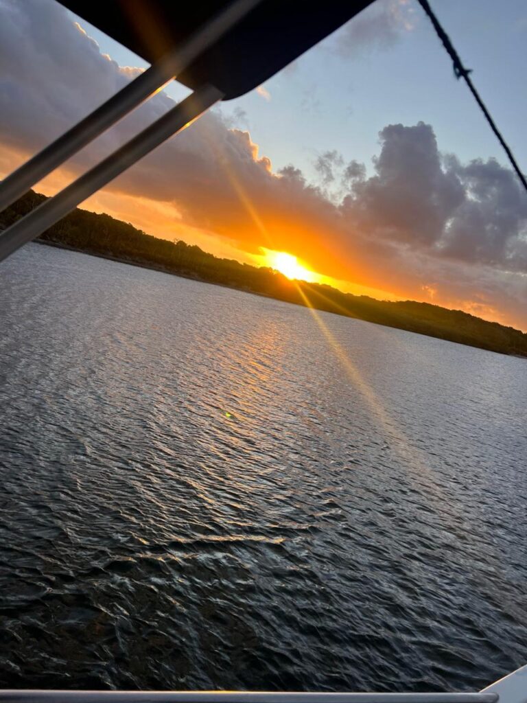 por do sol no rio no transamerica comandatuba