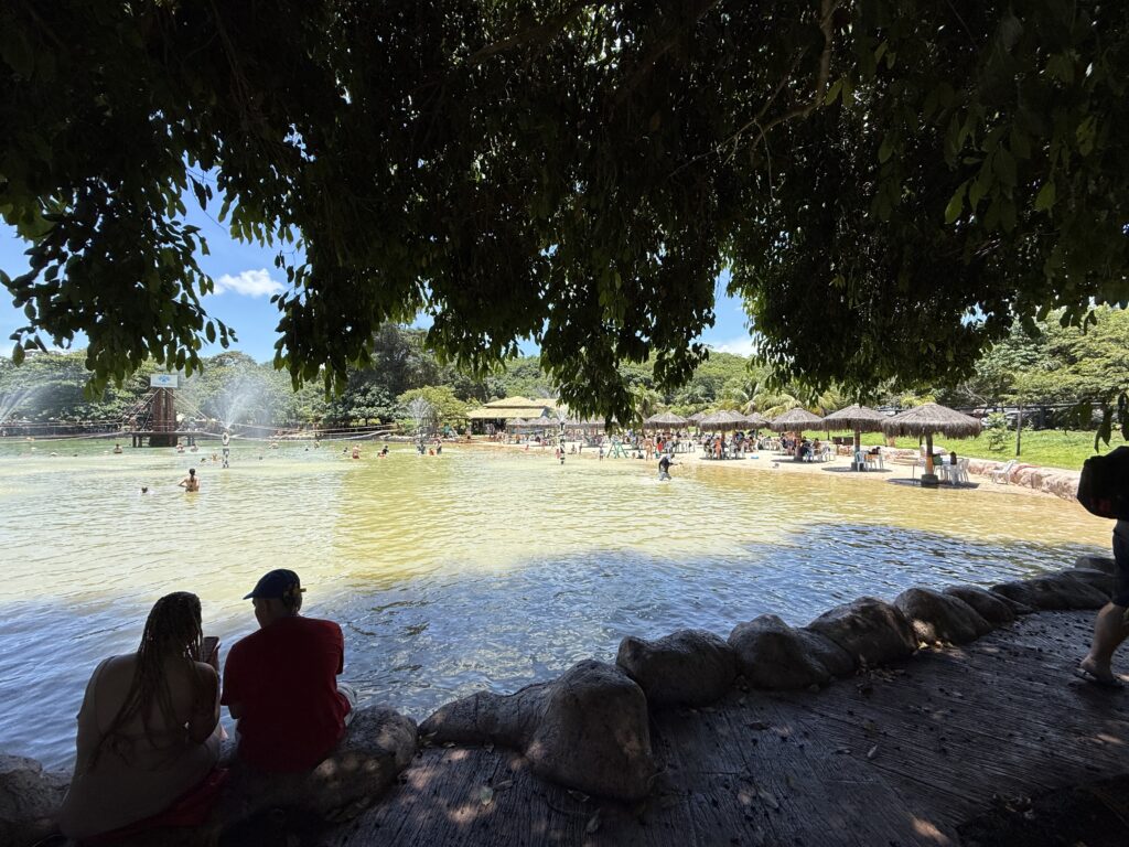 praia artificial na nascente azul em bonito ms