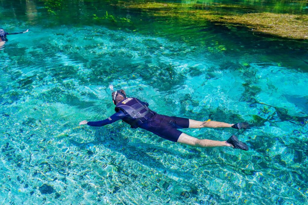 flutuacao no rio sucuri em bonito ms